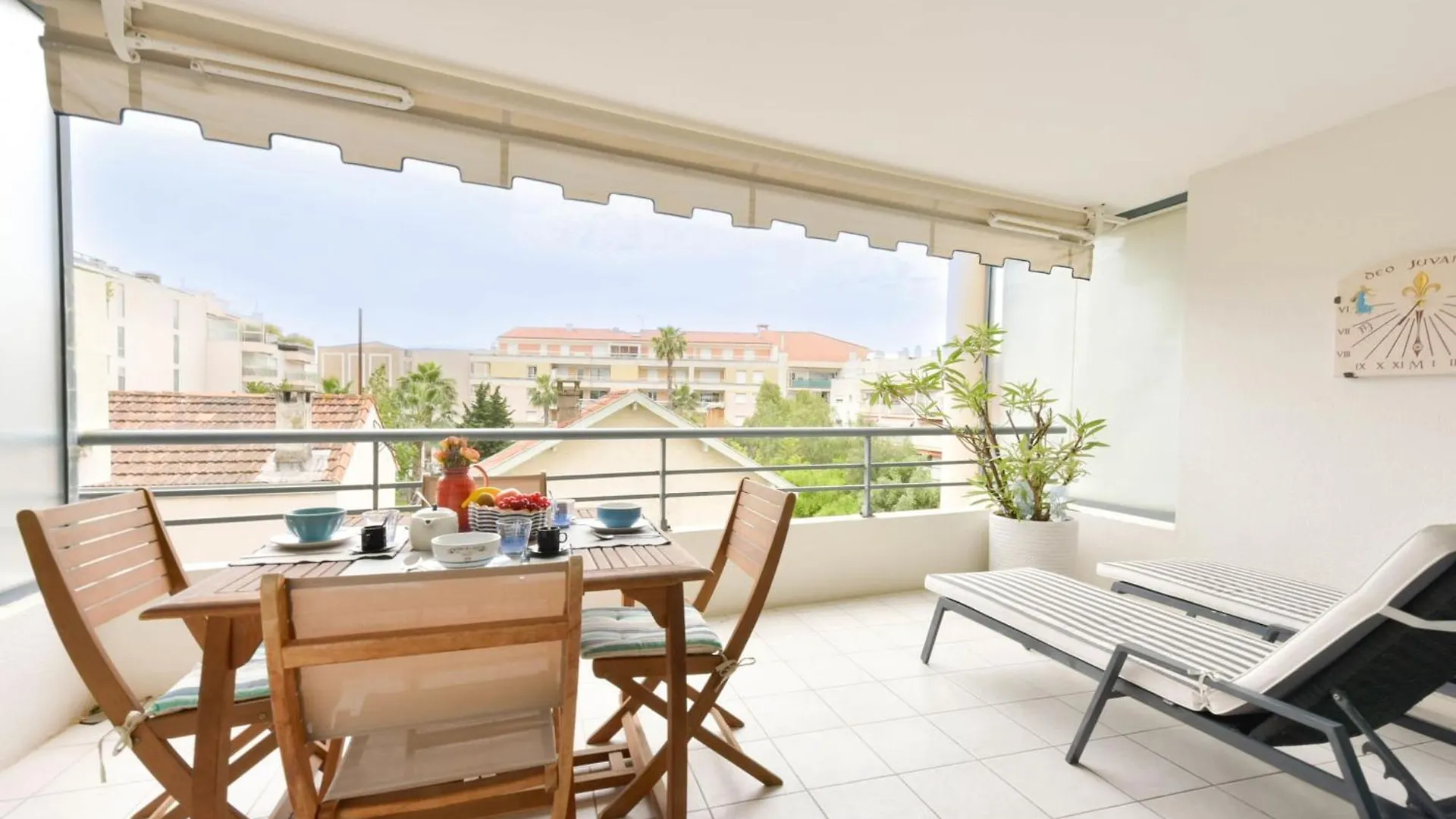 2-Br Quiet Location Near The Beach Cannes France